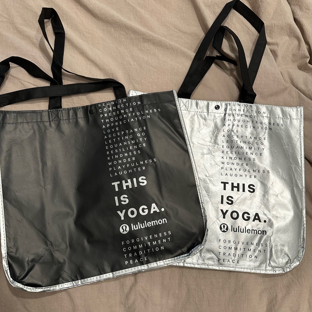 Lululemon reusable shopping bags